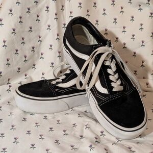 Vans Old Skool Platform Skate Shoe